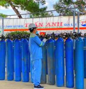 Vì sao nhiều tỉnh, thành phố thiếu oxy y tế?